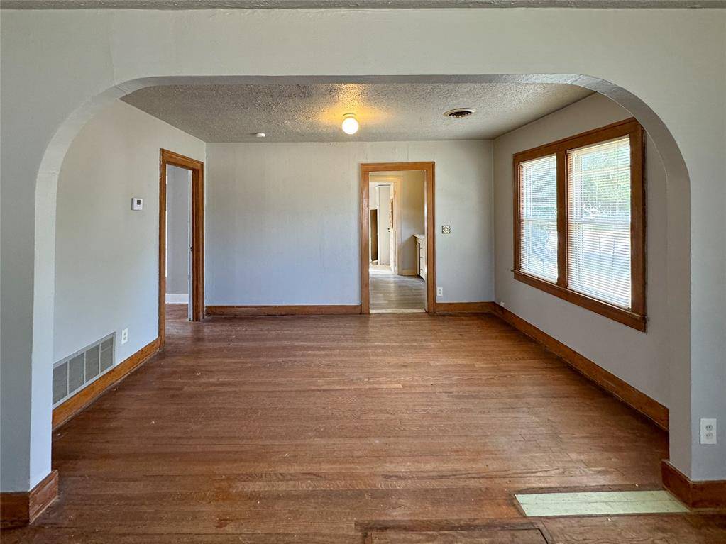 913 N Boulevard ST, Edmond, OK 73034