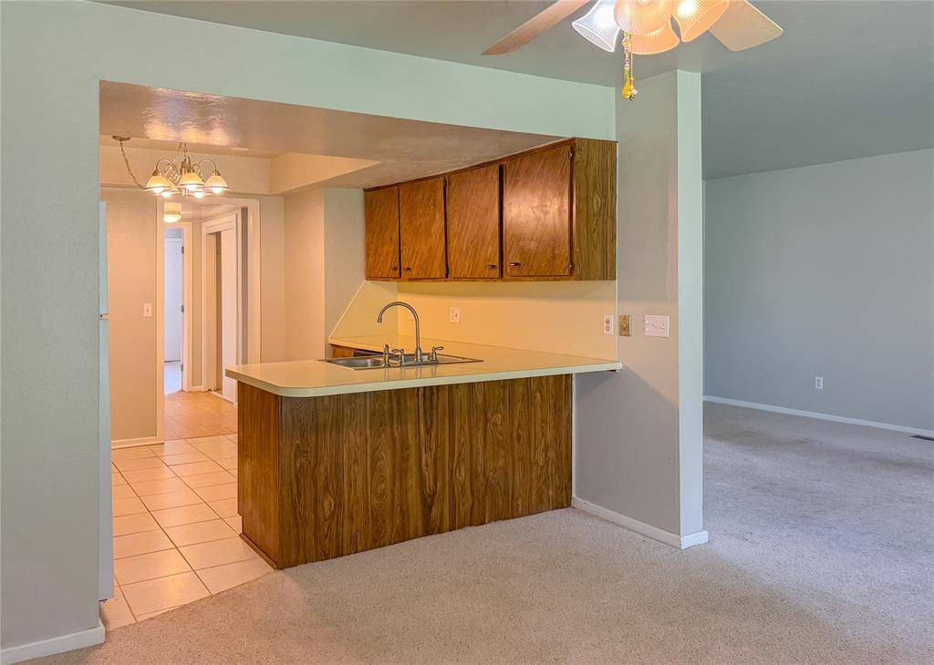 12021 Hawthorne LN, Oklahoma City, OK 73162