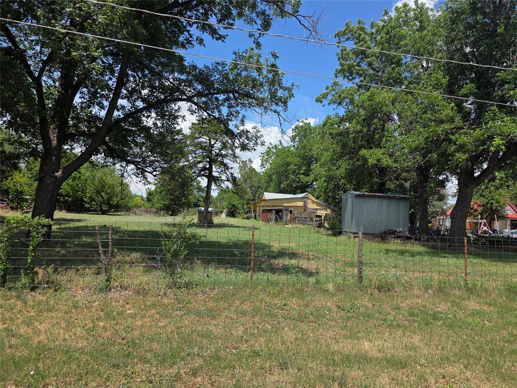 917 W Illinois AVE, Chickasha, OK 73018