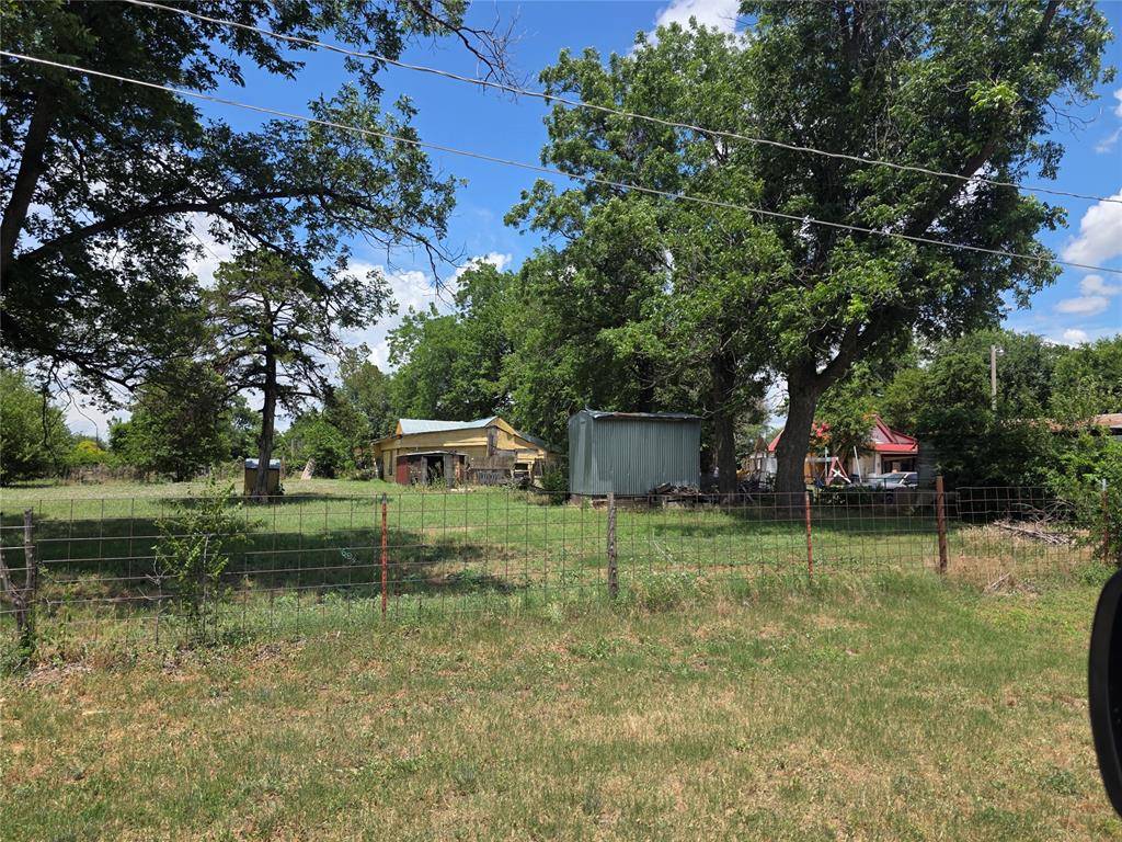 917 W Illinois AVE, Chickasha, OK 73018