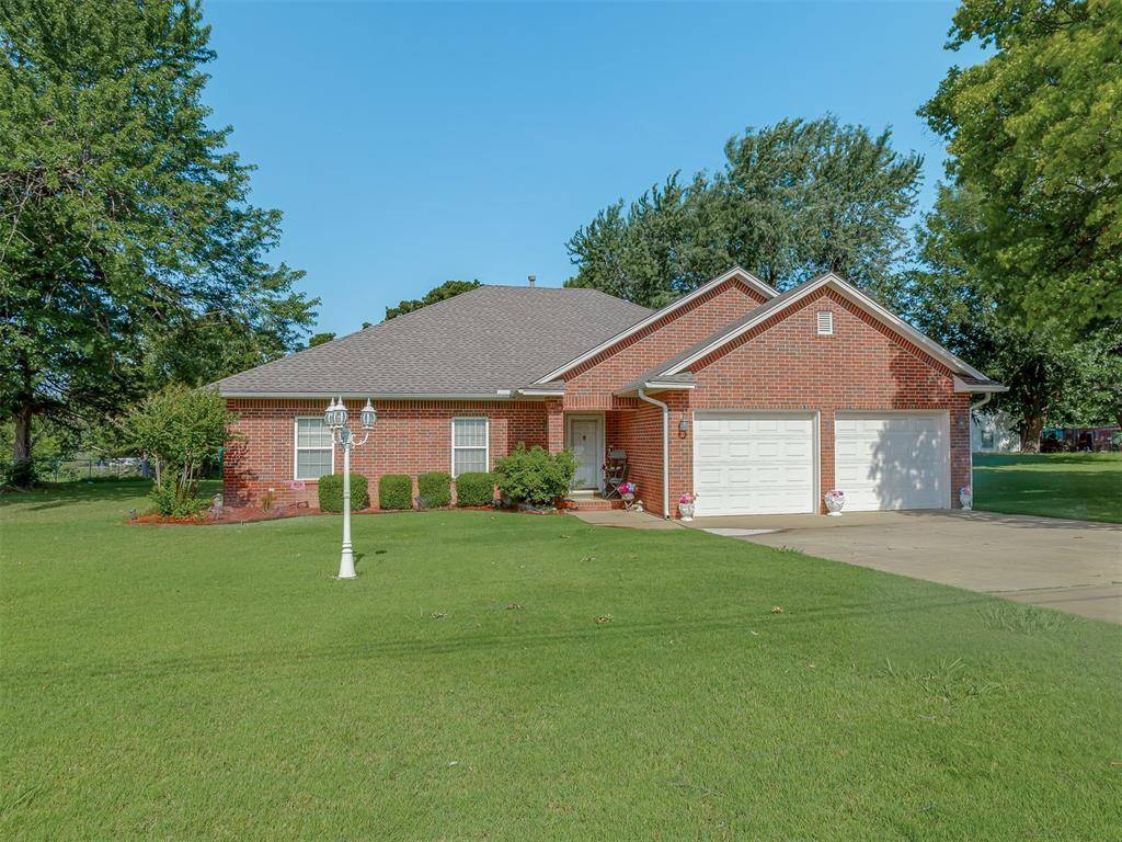 217 S Roselawn AVE, Midwest City, OK 73130