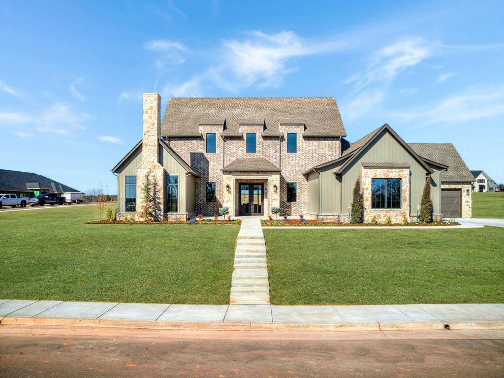 9401 Far Hills CT, Arcadia, OK 73007
