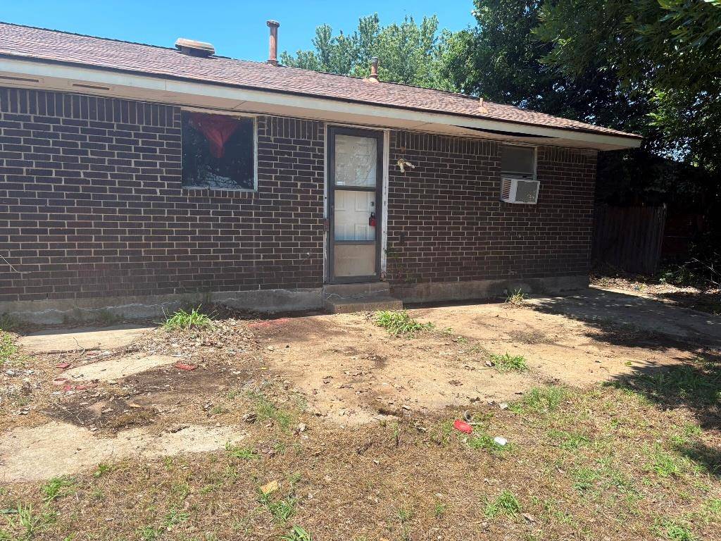4400 Epperly DR, Del City, OK 73115
