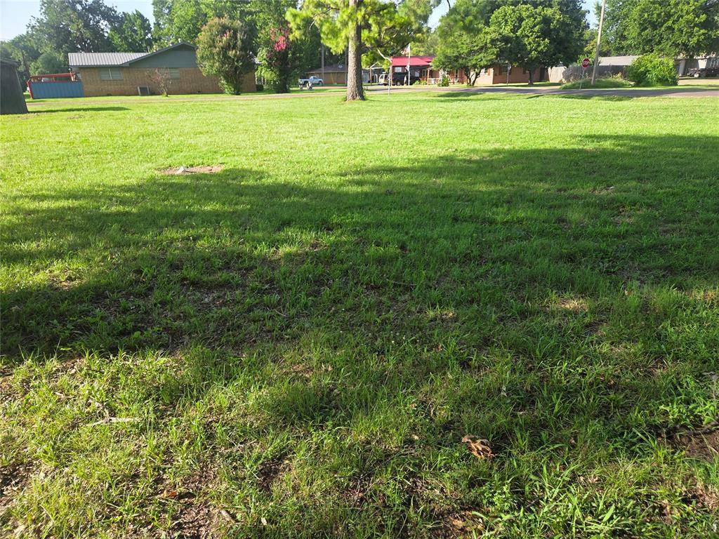702 S East AVE, Wynnewood, OK 73098