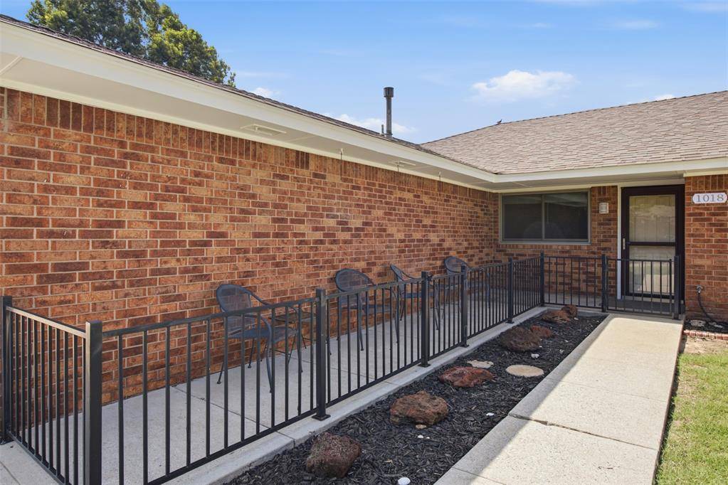 1018 W Windsor WAY, Mustang, OK 73064