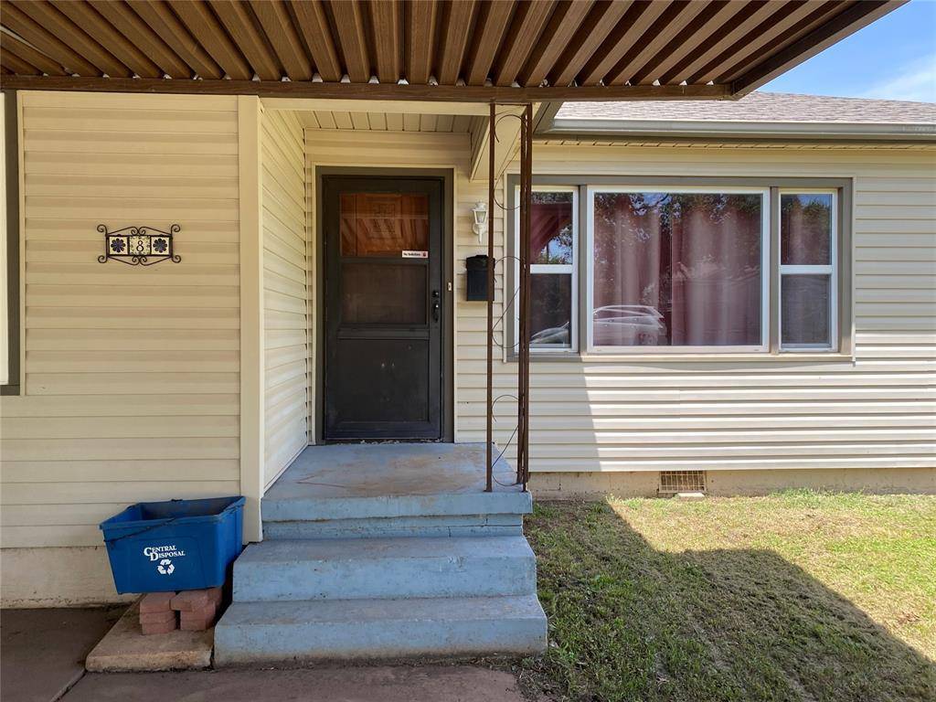 8 W Pulaski ST, Shawnee, OK 74804