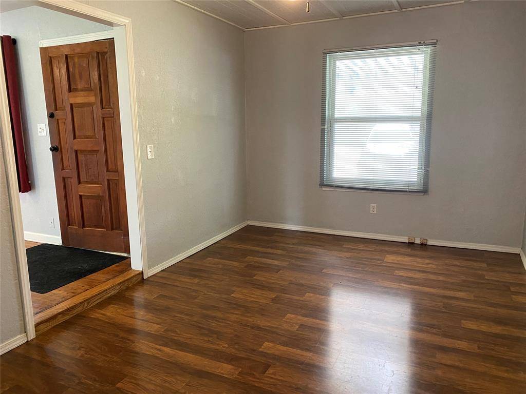 8 W Pulaski ST, Shawnee, OK 74804