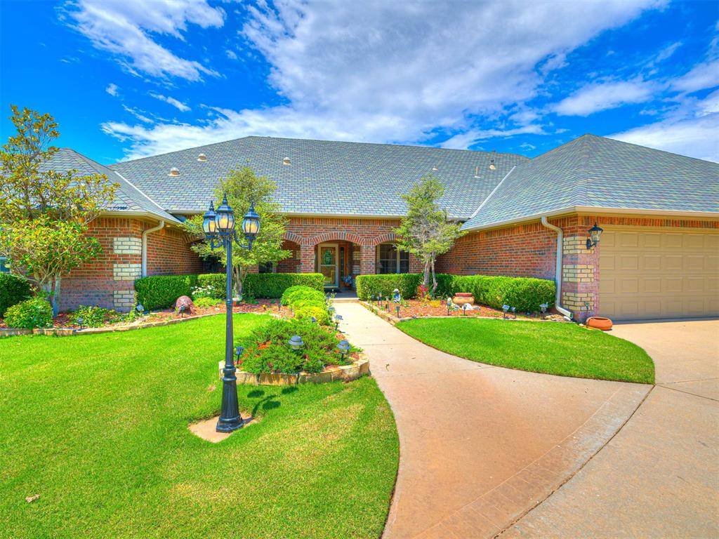 20611 Deer Springs CIR, Edmond, OK 73012