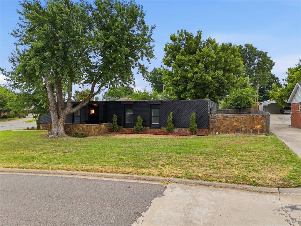 2904 Robin RD, Midwest City, OK 73110