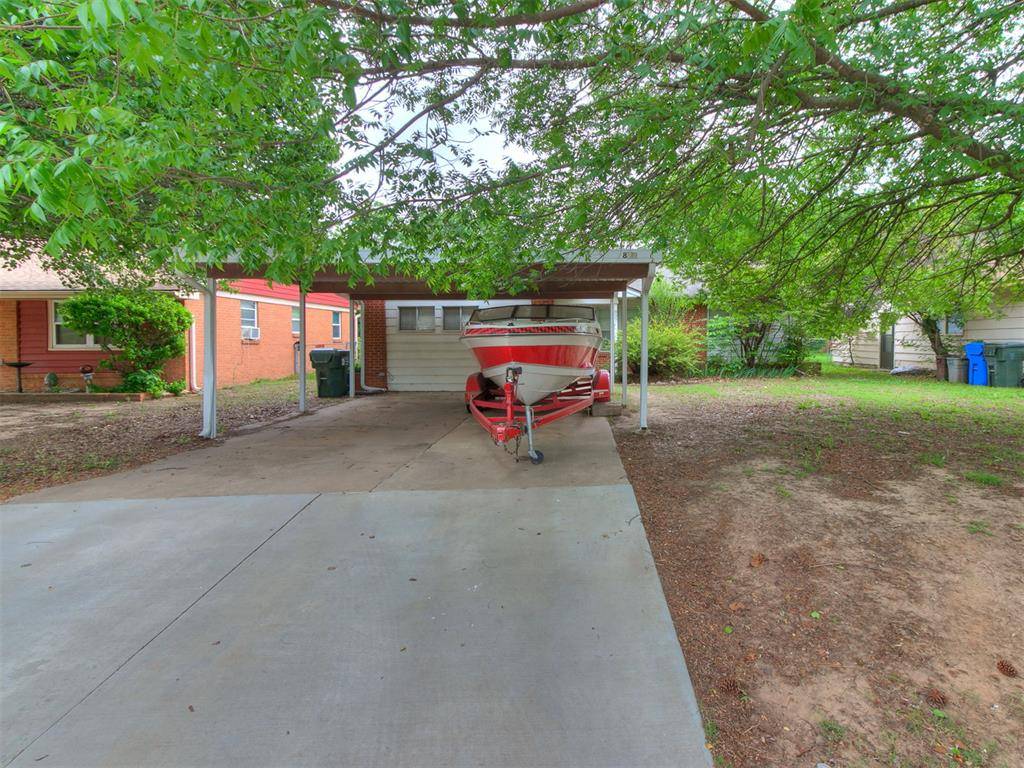 827 N Berry RD, Norman, OK 73069