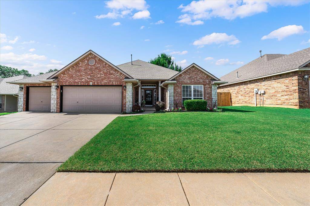 11008 NW 104th TER, Yukon, OK 73099