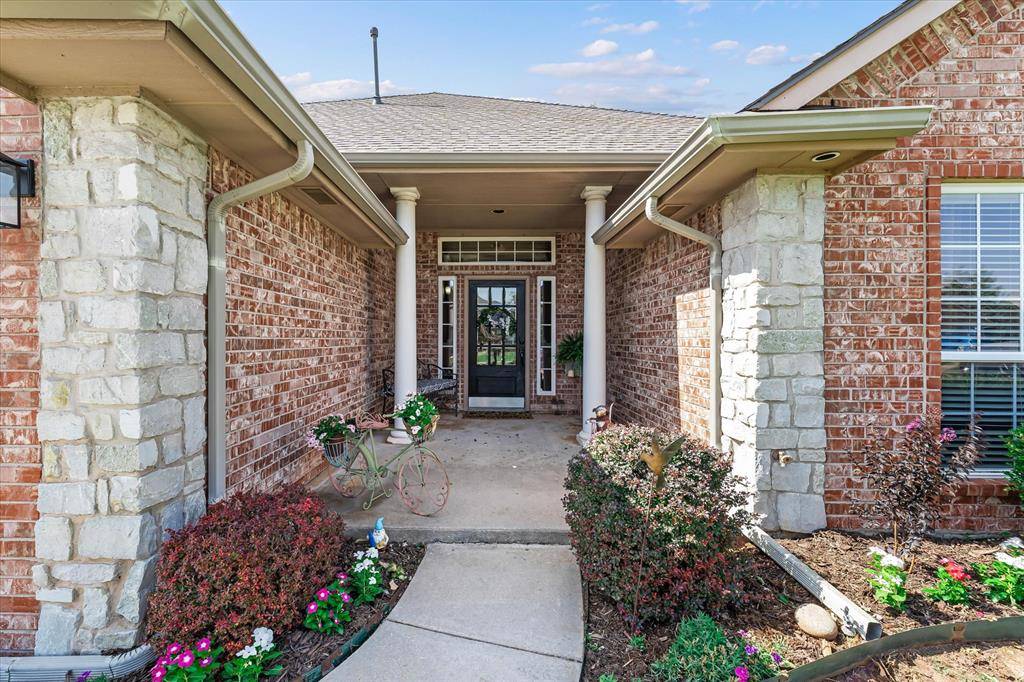 11008 NW 104th TER, Yukon, OK 73099