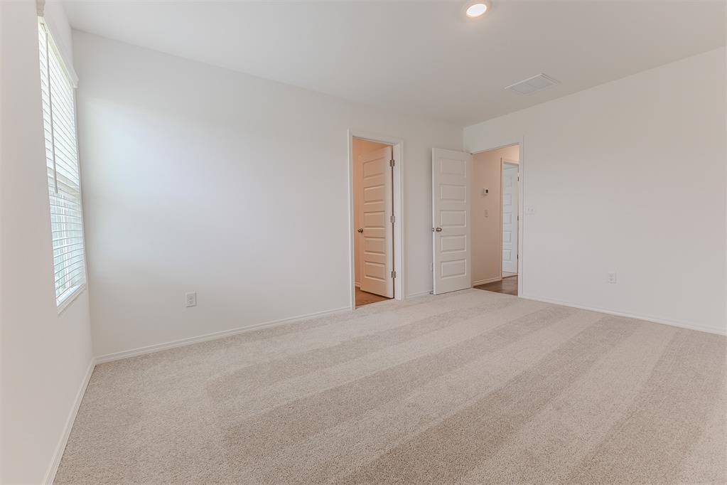 10009 SW 37th ST, Mustang, OK 73064