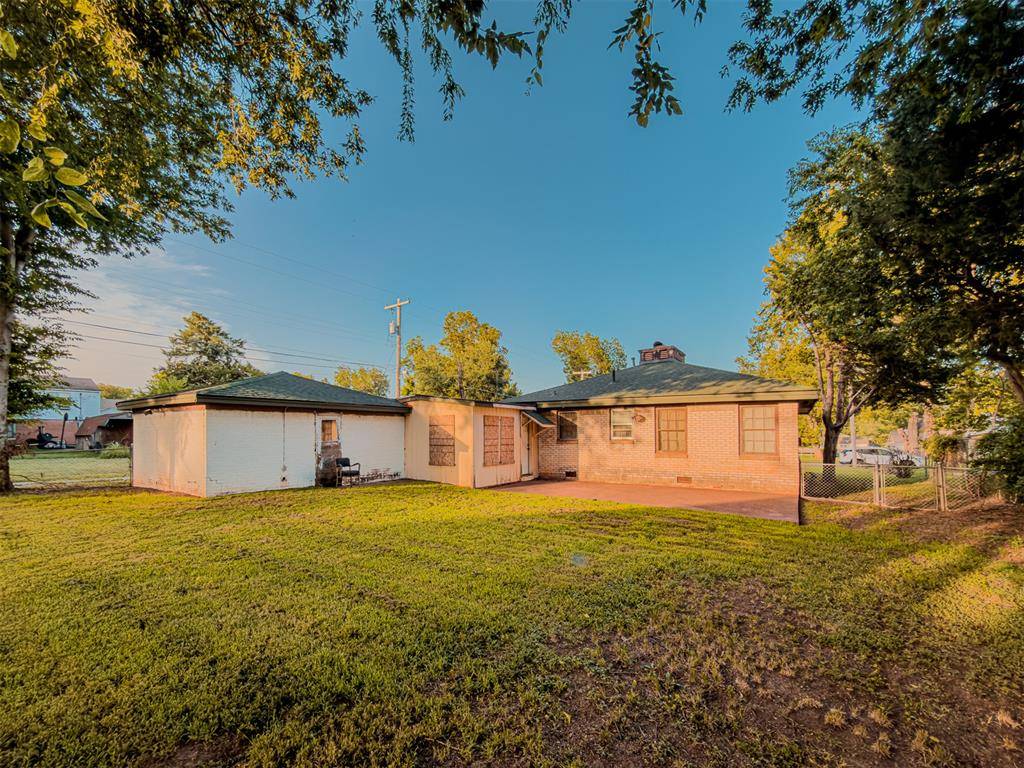 622 S 14th ST, Chickasha, OK 73018