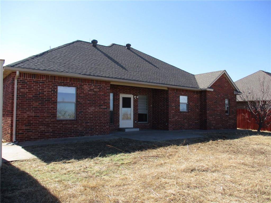 106 Dogwood ST, Crescent, OK 73028