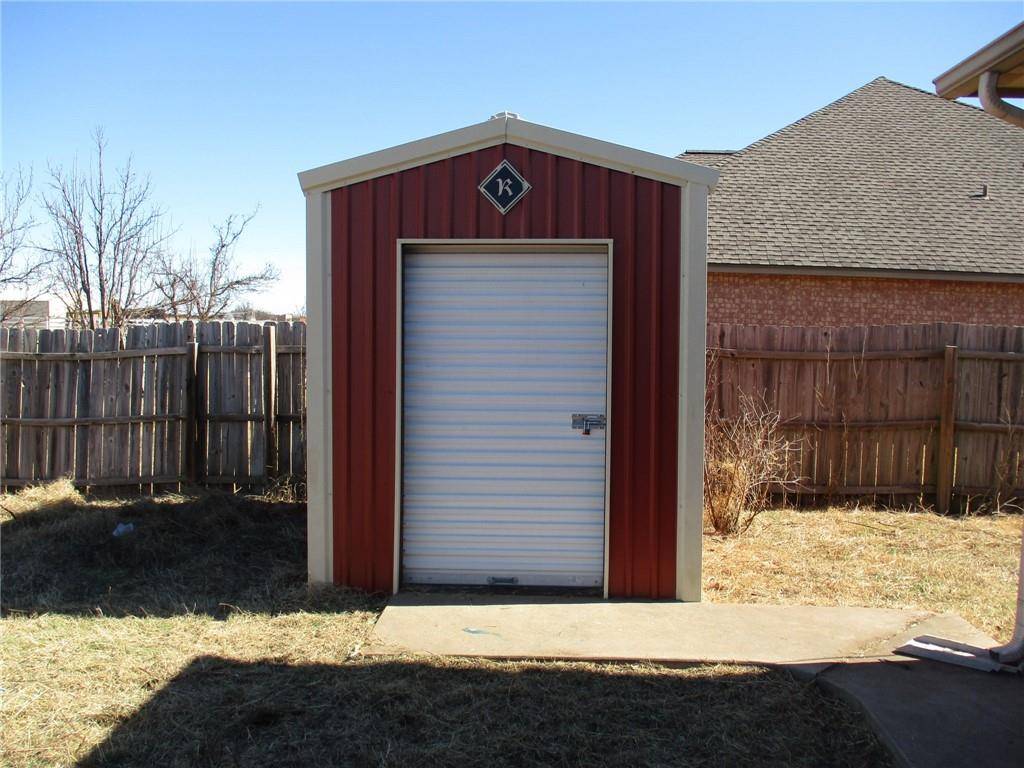 106 Dogwood ST, Crescent, OK 73028