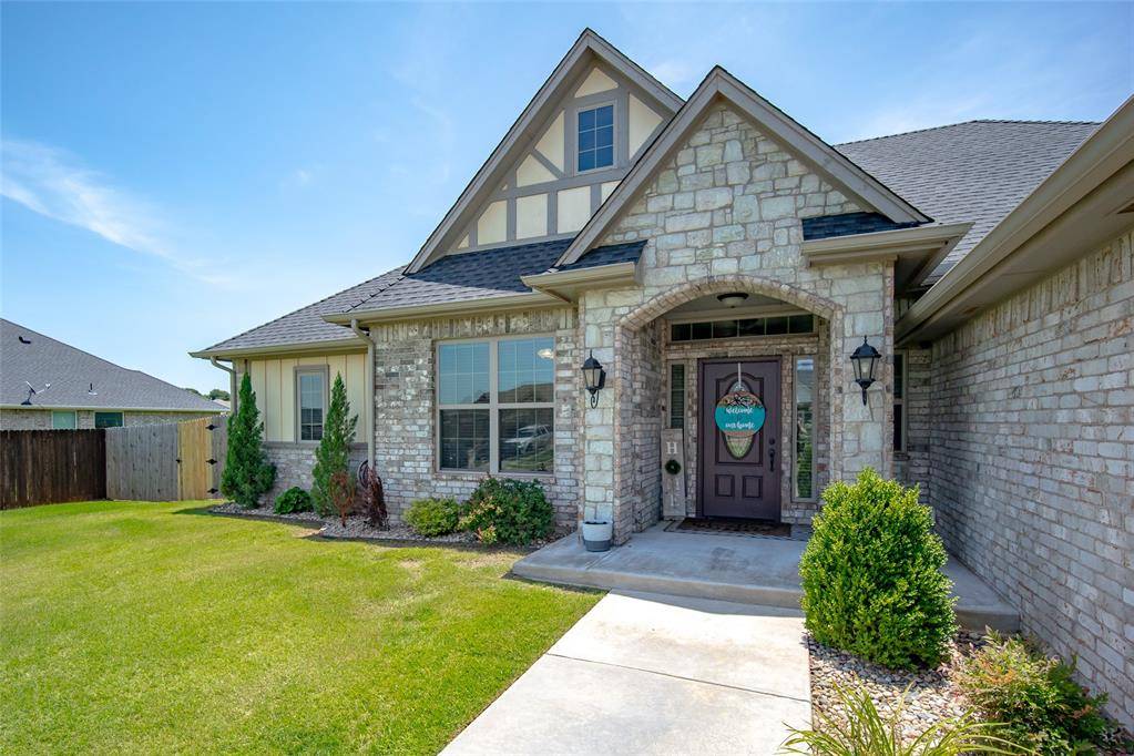 440 Megan LN, Blanchard, OK 73010