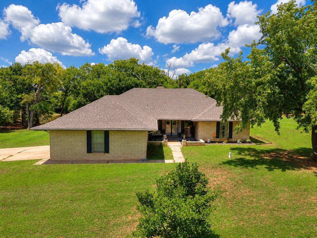 400 Ridgewood DR, Tuttle, OK 73089