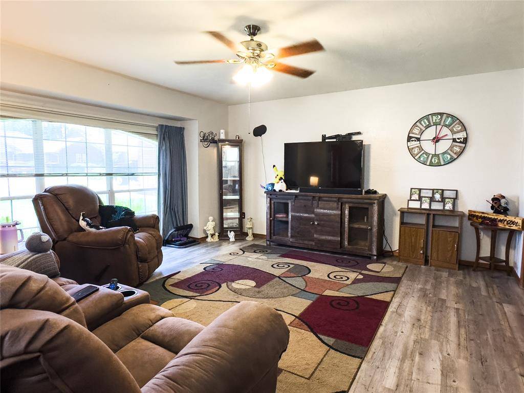 520 Greenfield DR, Yukon, OK 73099
