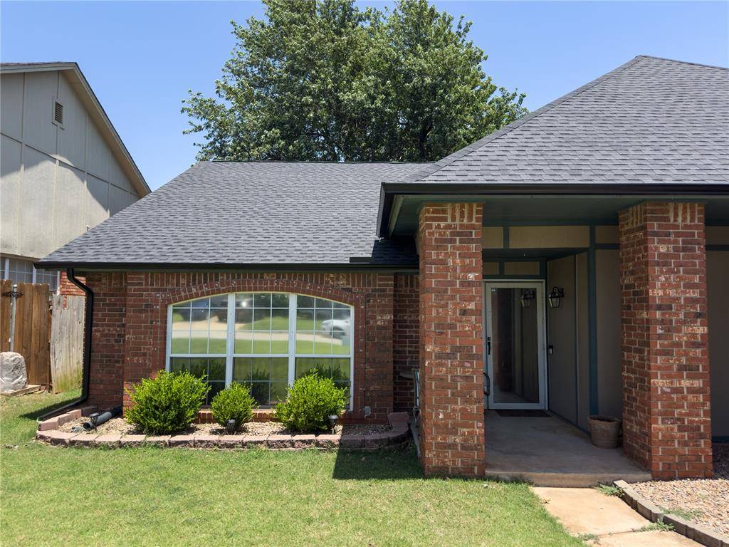 520 Greenfield DR, Yukon, OK 73099