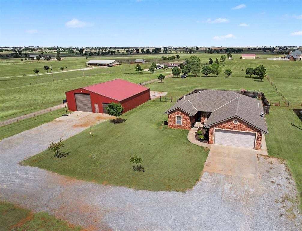 10786 N 1990 RD, Elk City, OK 73644