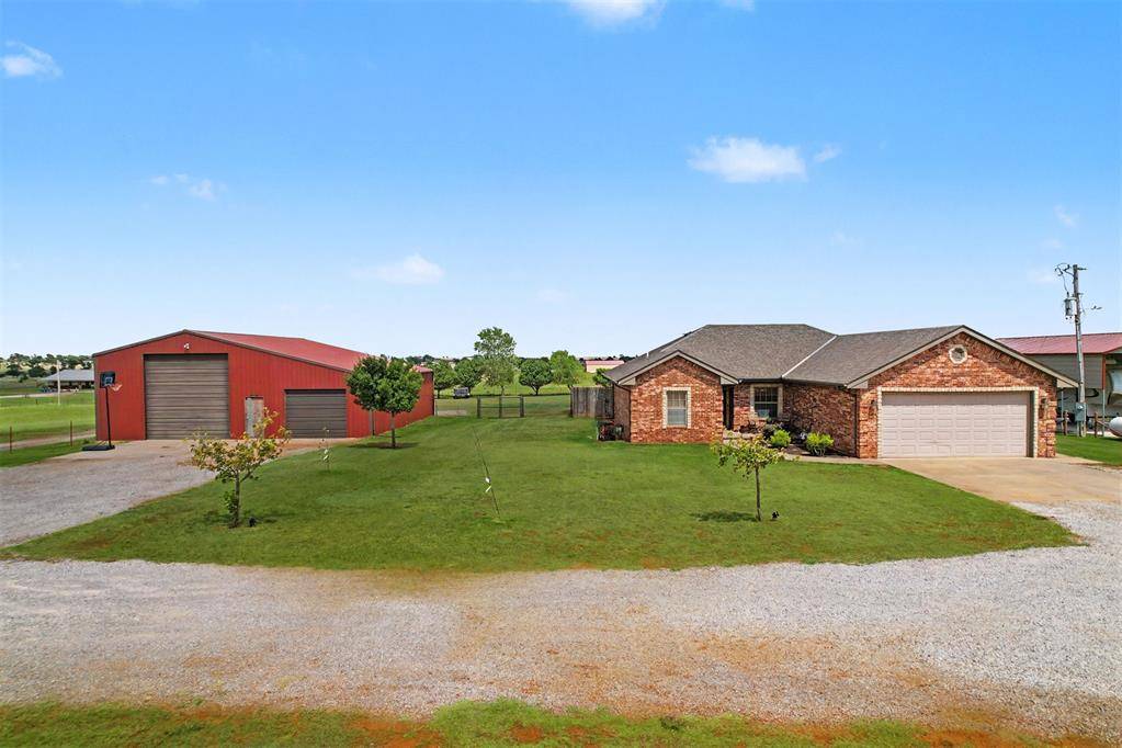 10786 N 1990 RD, Elk City, OK 73644