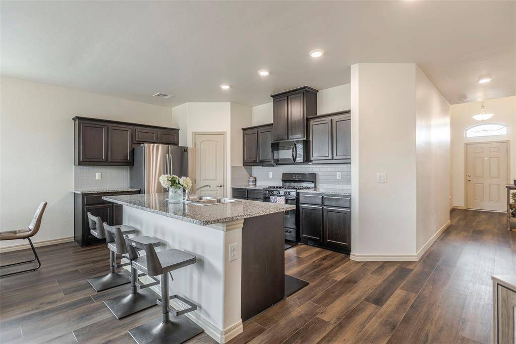 2517 Colby CT, Yukon, OK 73099