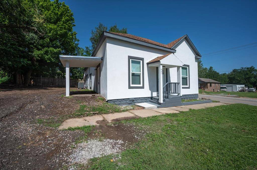 421 N Barker AVE, El Reno, OK 73036