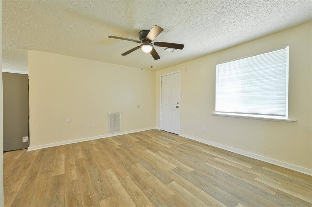 1009 Bell DR, Midwest City, OK 73110