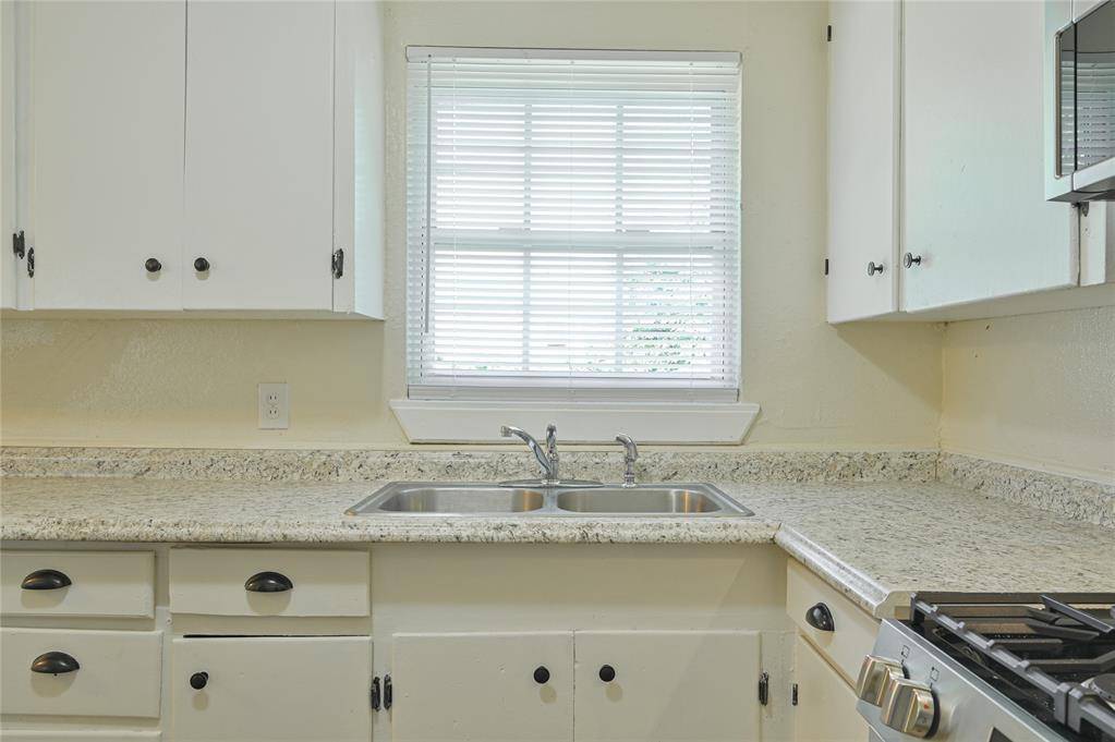 1009 Bell DR, Midwest City, OK 73110