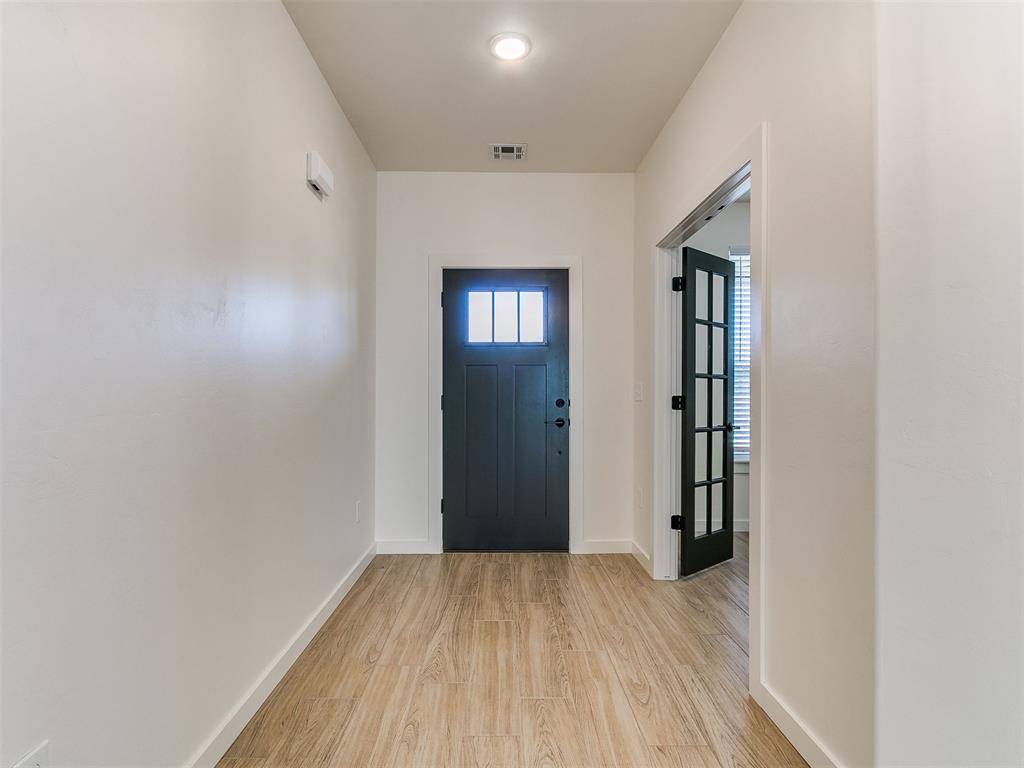 7701 Three Woods LN, Yukon, OK 73099