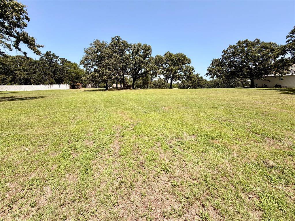 43328 Hickory DR, Tecumseh, OK 74873
