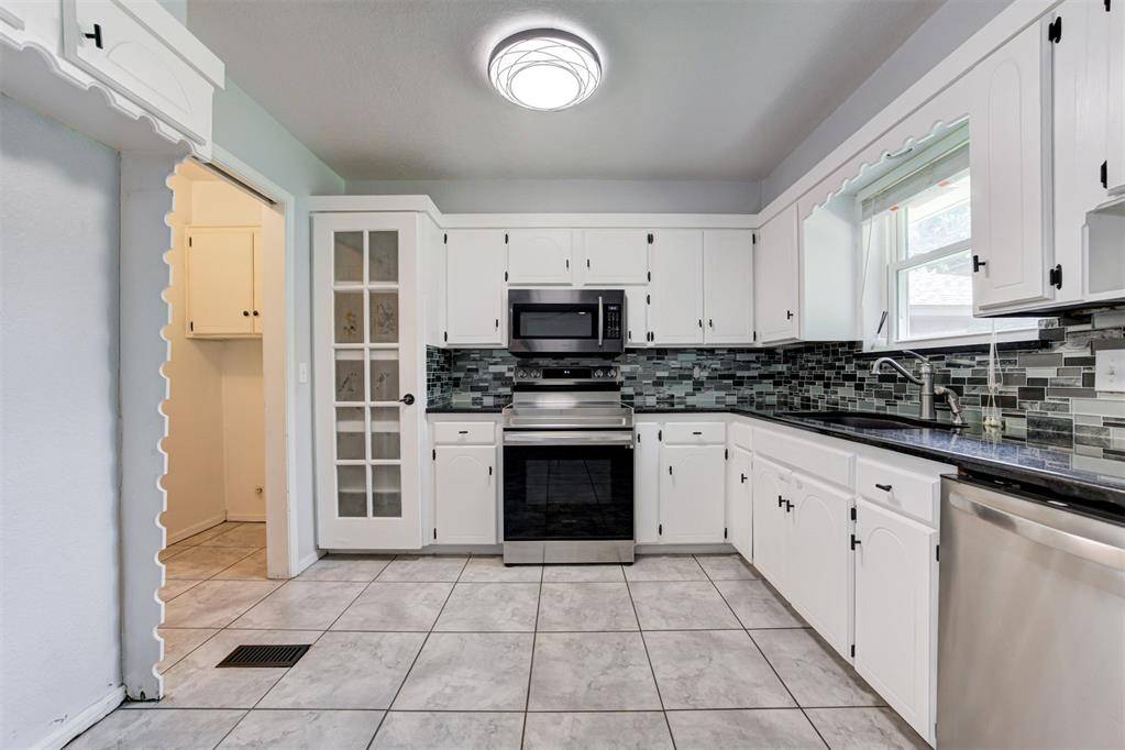 10904 N Blackwelder AVE, Oklahoma City, OK 73120
