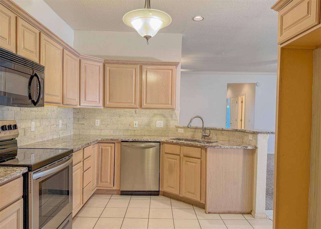 1928 NW 157th ST, Edmond, OK 73013