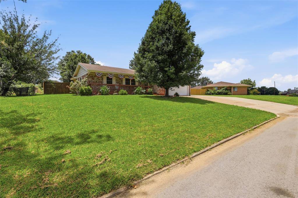 122 Sooner DR, Stroud, OK 74079