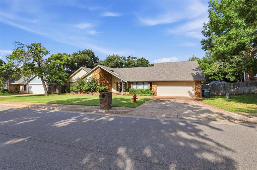 3703 Marked Tree DR, Edmond, OK 73013