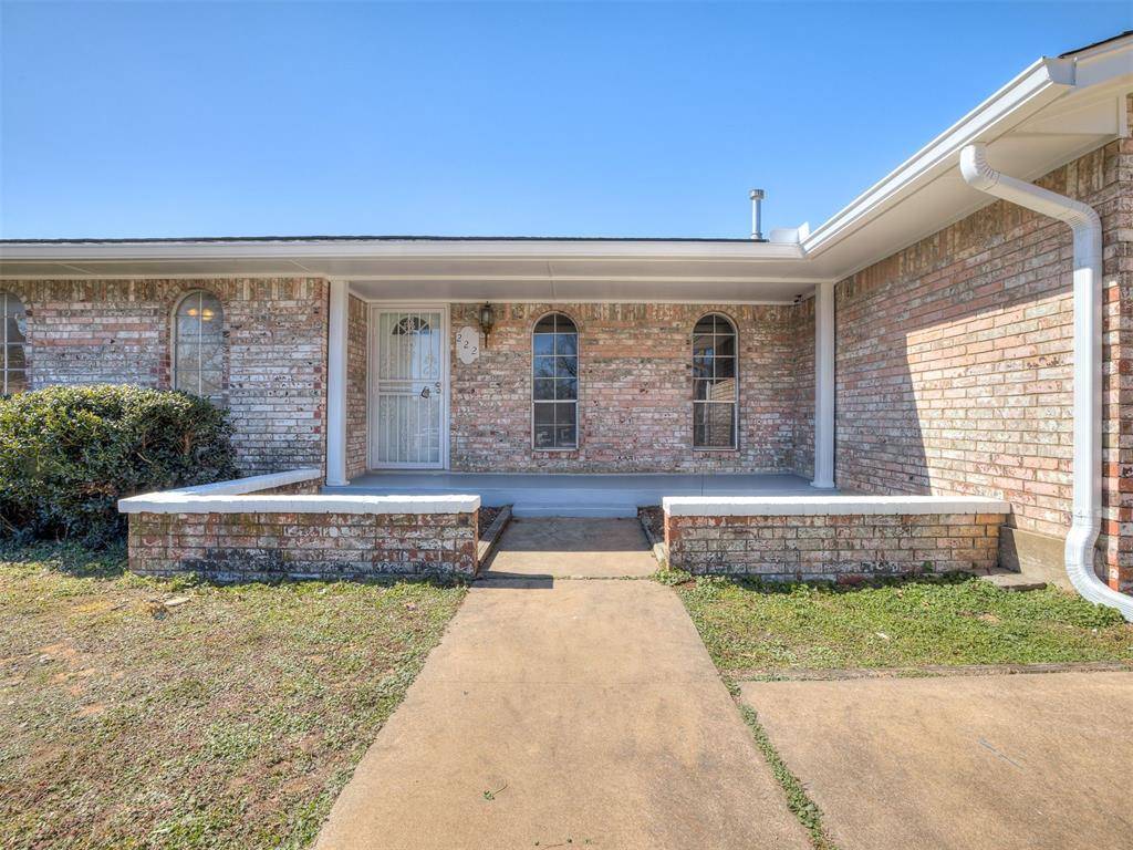 222 Shadybrook PL, Midwest City, OK 73110
