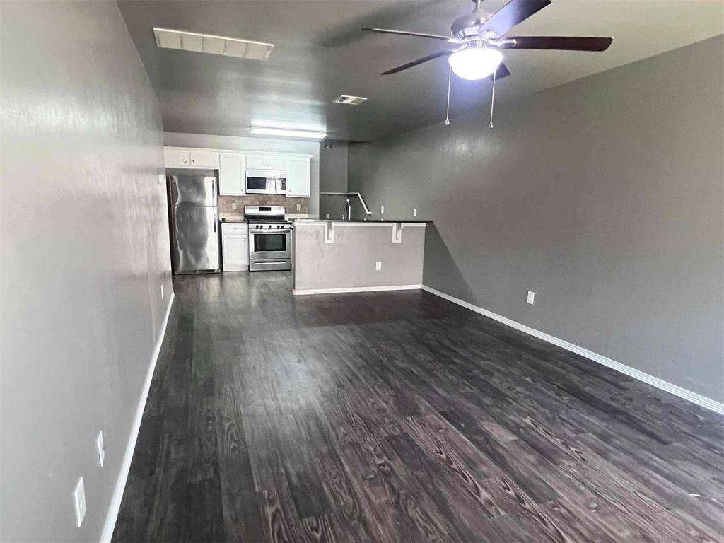 2165 Buena Vida LN, Edmond, OK 73013