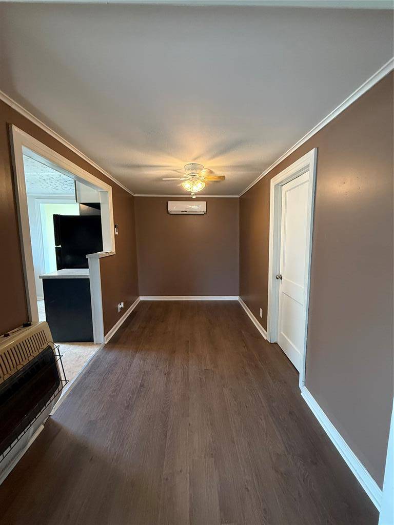 2014 E Chestnut AVE, Enid, OK 73701