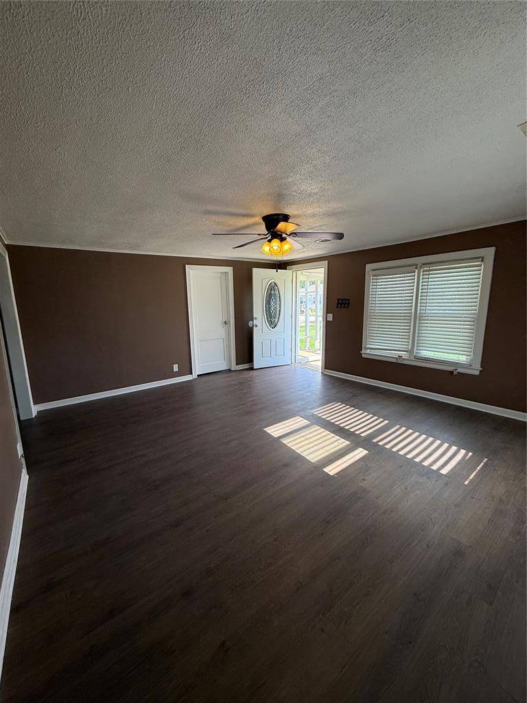 2014 E Chestnut AVE, Enid, OK 73701
