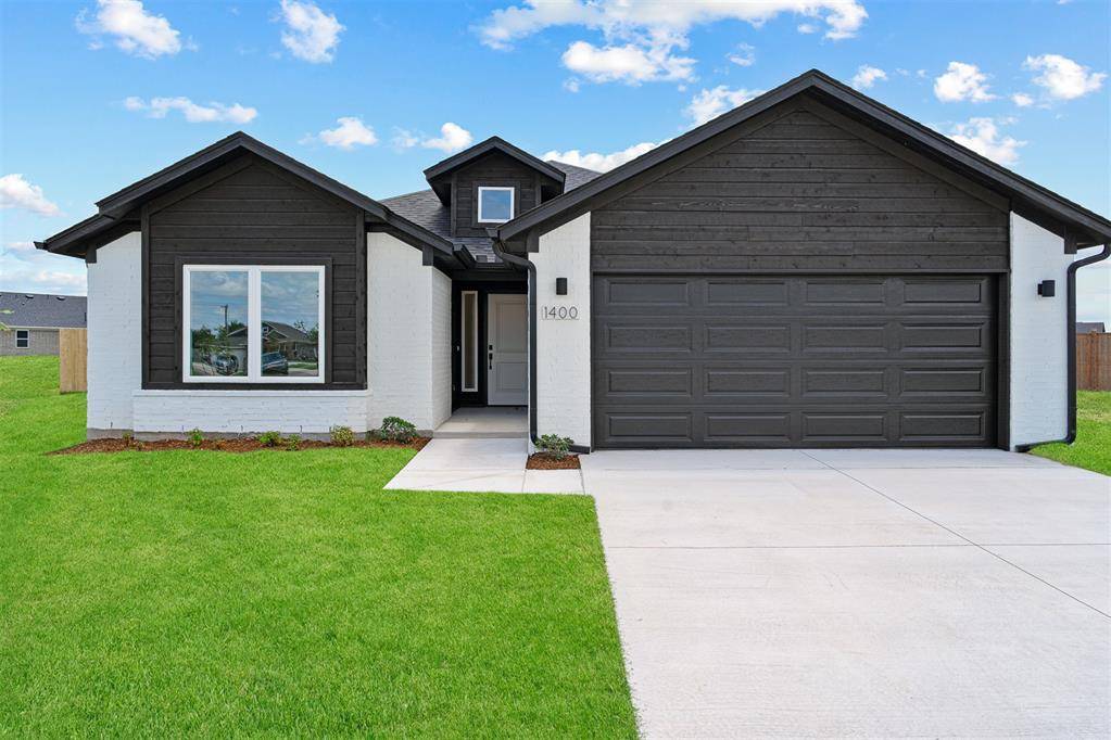 1400 SW 158th TER, Moore, OK 73170