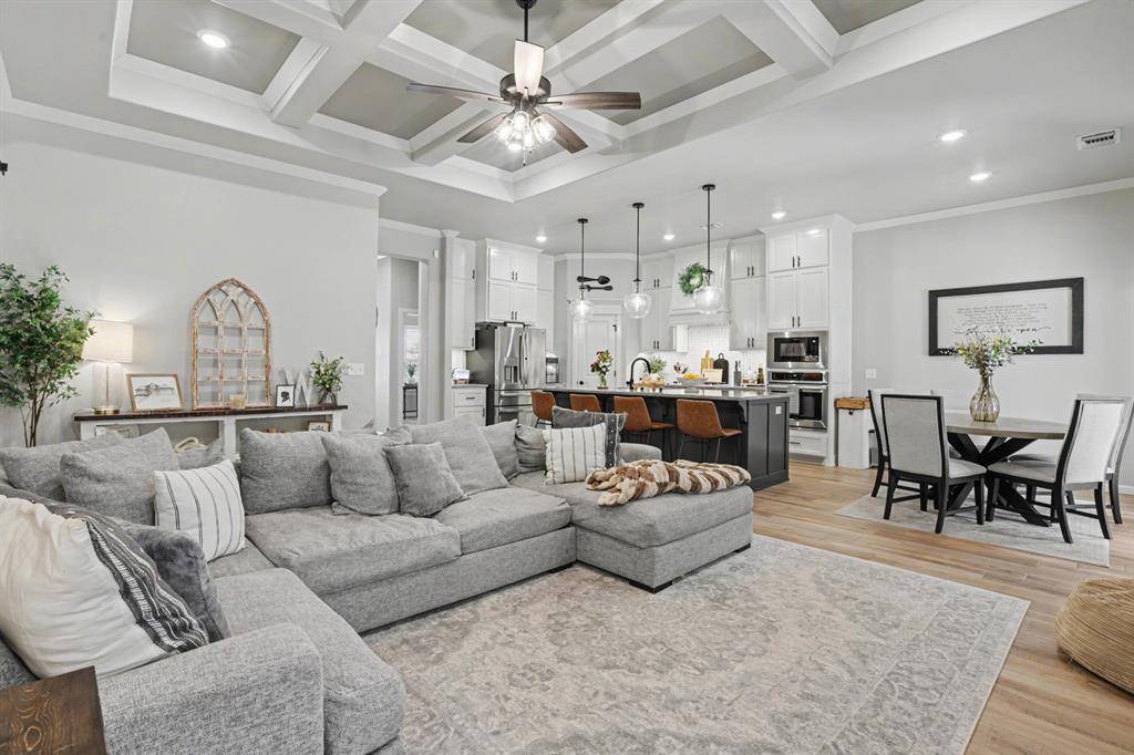 8201 Lambert WAY, Edmond, OK 73034
