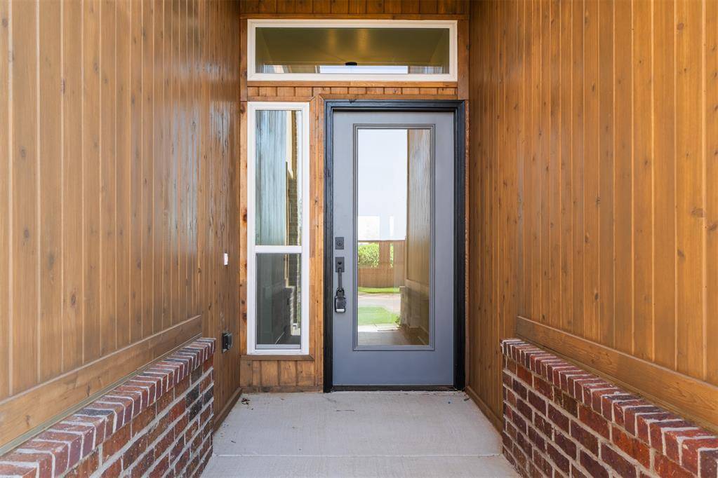 1313 SW 157th ST, Moore, OK 73170