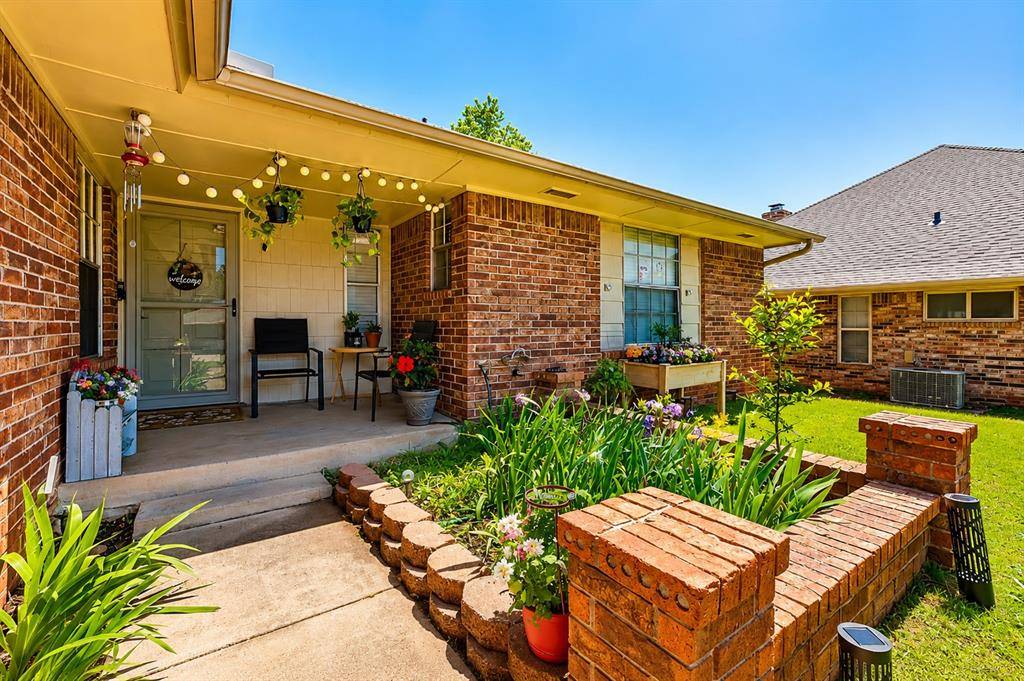 9912 S Country Club DR, Oklahoma City, OK 73159