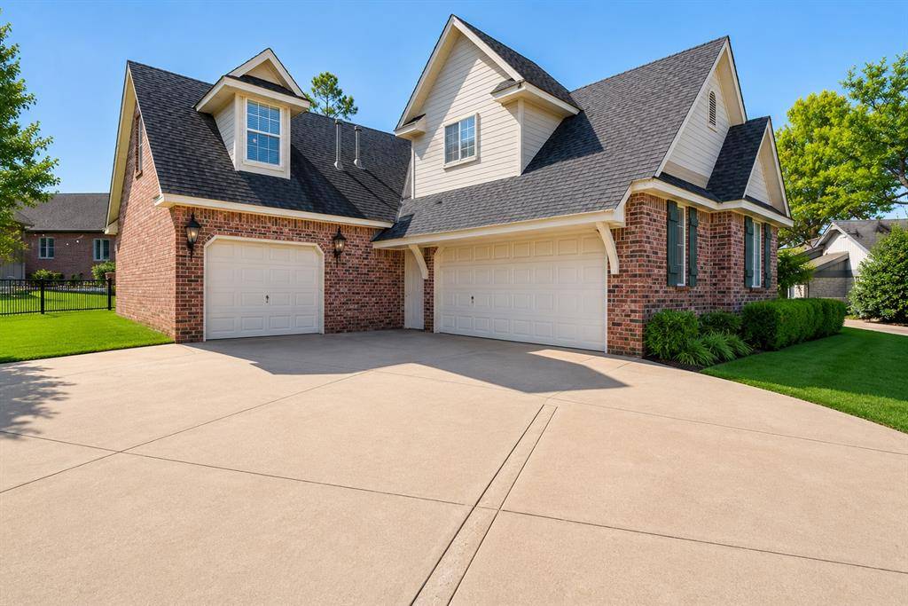 1308 Burnham CT, Edmond, OK 73025
