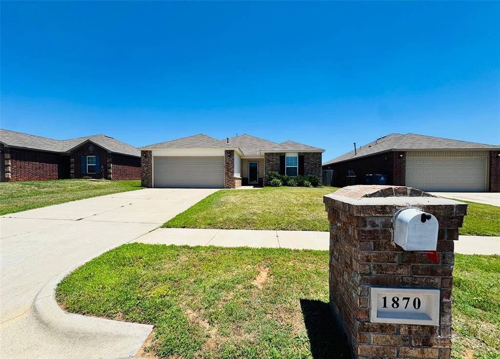 1870 Bartlett DR, Newcastle, OK 73065