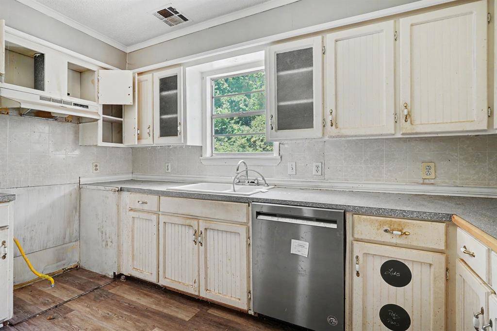 702 W Highland ST, Tecumseh, OK 74873