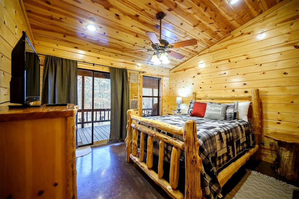 184 Mangrove RD, Broken Bow, OK 74728