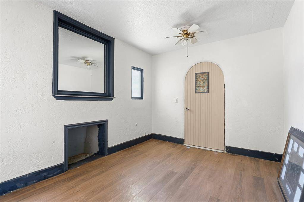 202 Sycamore ST, Pauls Valley, OK 73075