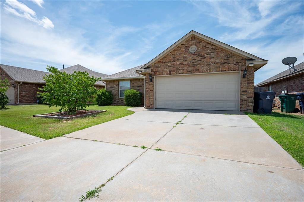 10716 SW 33rd TER, Yukon, OK 73099